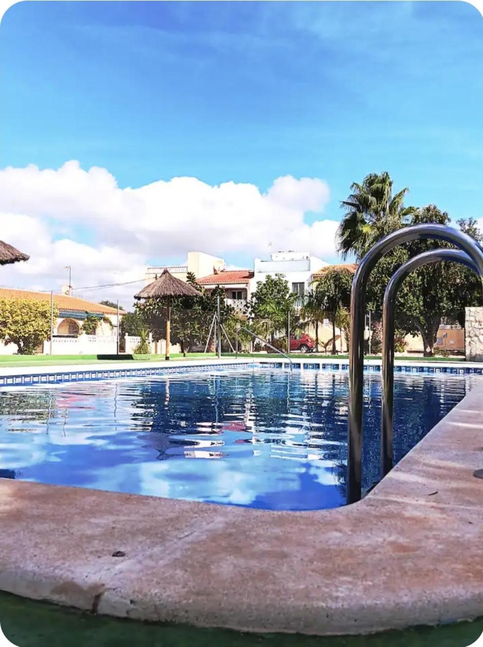 Cozy Bungalow In Urb La Marina With Shared Pool San Fulgencio Екстер'єр фото